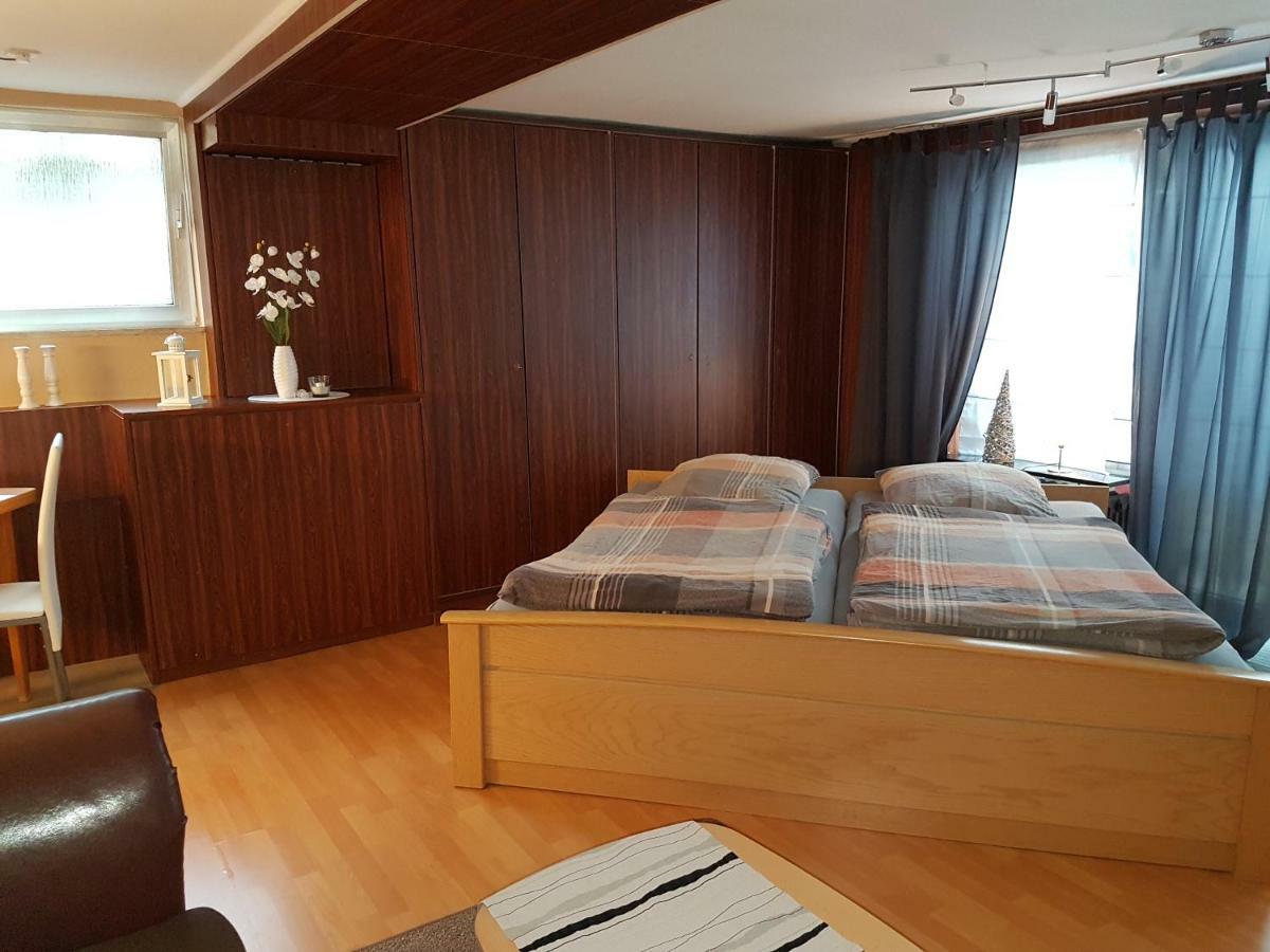 Koln-Bonn Appartment Веселинг Екстериор снимка