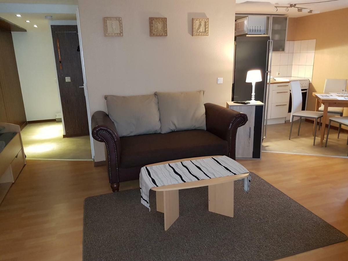 Koln-Bonn Appartment Веселинг Екстериор снимка